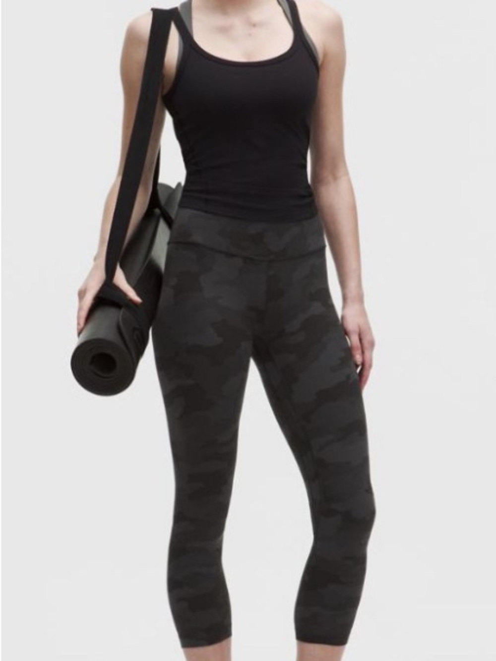 Lululemon High-Rise Black Camo Capri Leggings Size Xs